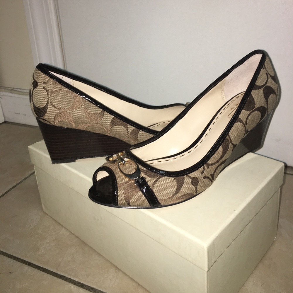 Coach precious wedges