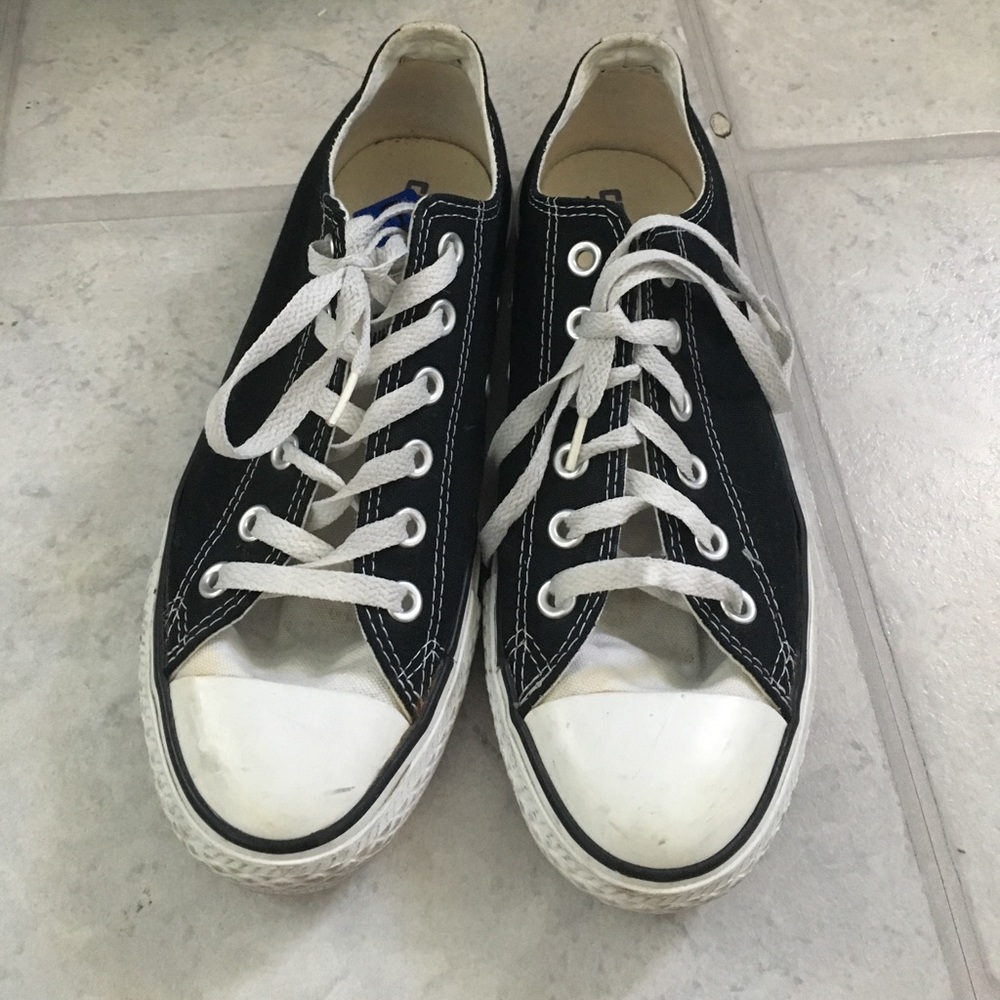 Black and white converse