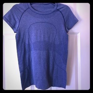 Lululemon crew neck t-shirt size 8 blue