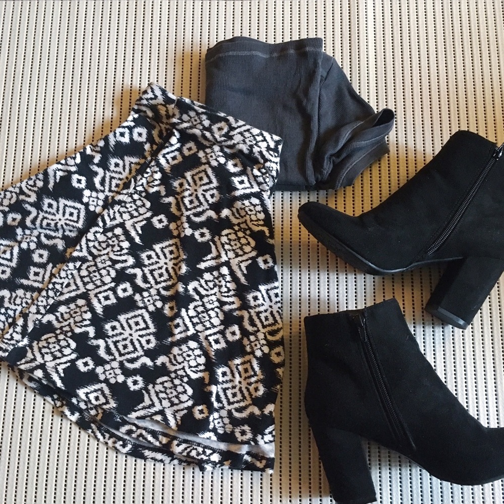 B&W Patterned Skater Skirt