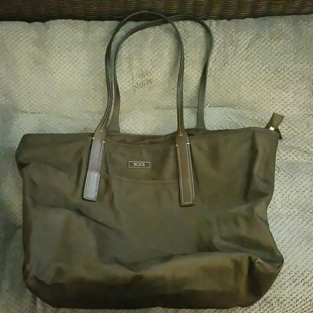 Tumi tote bag brown