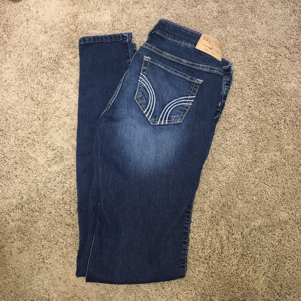 Dark wash skinny jeans