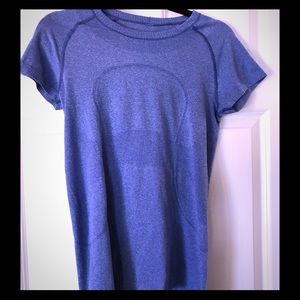 Lululemon crew neck t-shirt size 8 blue