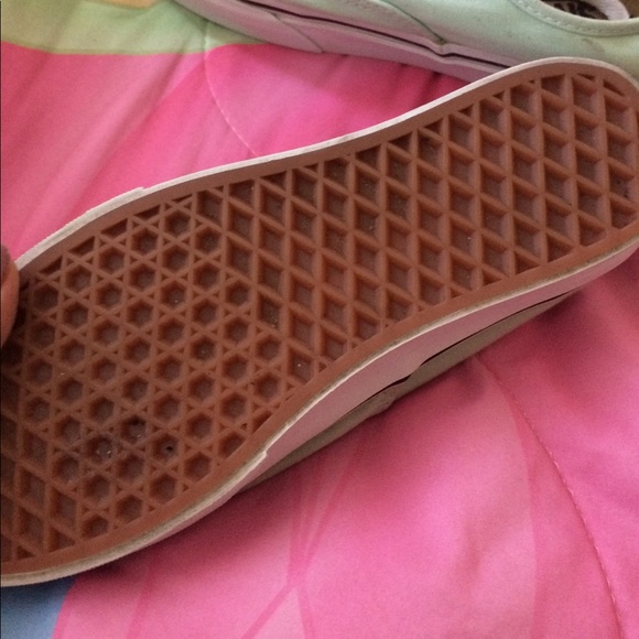 Vans - Picture 2 of 5