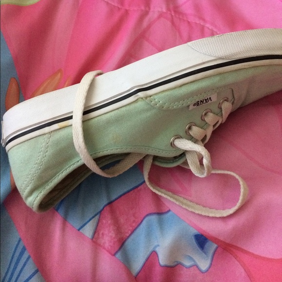 Vans - Picture 5 of 5