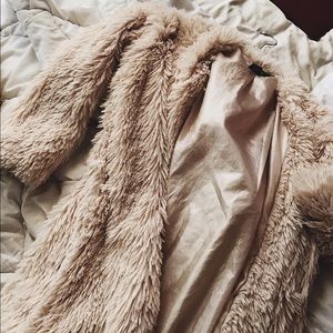 Forever 21 Vegan Fur Coat💎💕