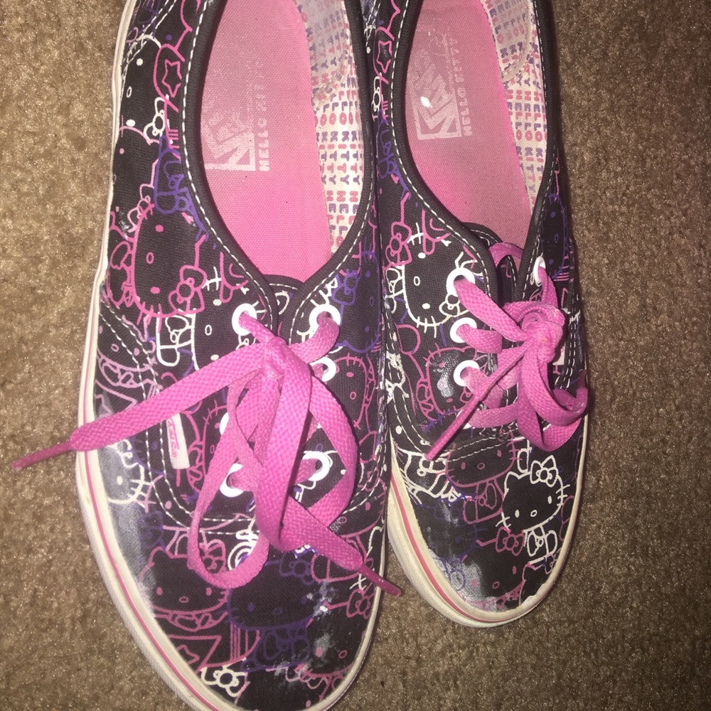 SALE✨✨ Hello Kitty Vans!