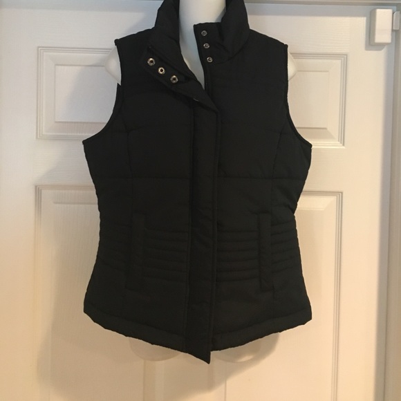 New York & Company black quilted vest - Picture 1 of 4