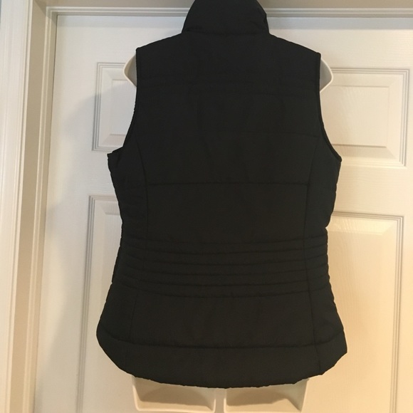 New York & Company black quilted vest - Picture 3 of 4