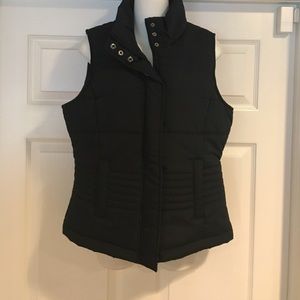 New York & Company black quilted vest