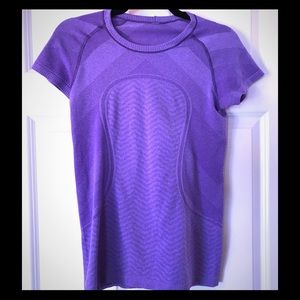 Lululemon crew neck t-shirt size 8 purple