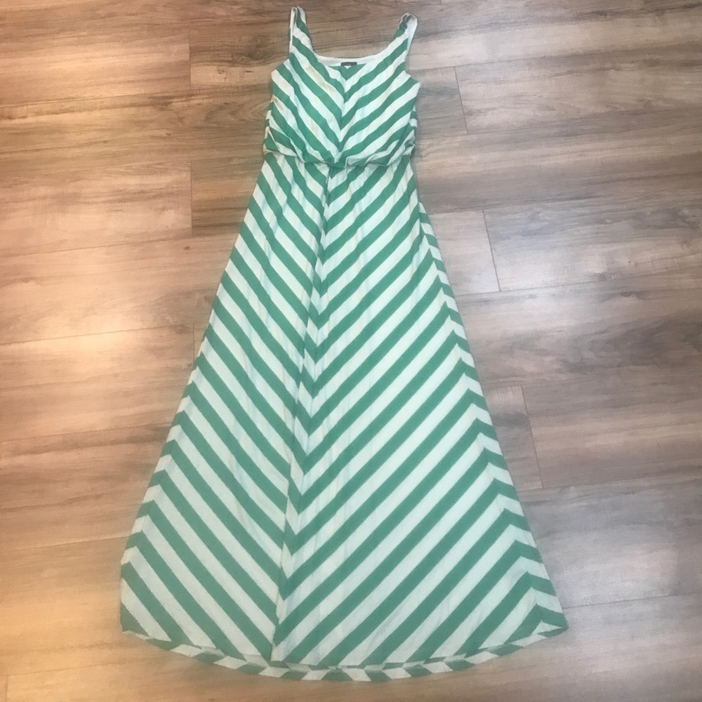 Angie green chevron dress size Small