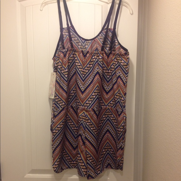 NWT tribal print romper w/adj. strap and tie waist - Picture 4 of 6