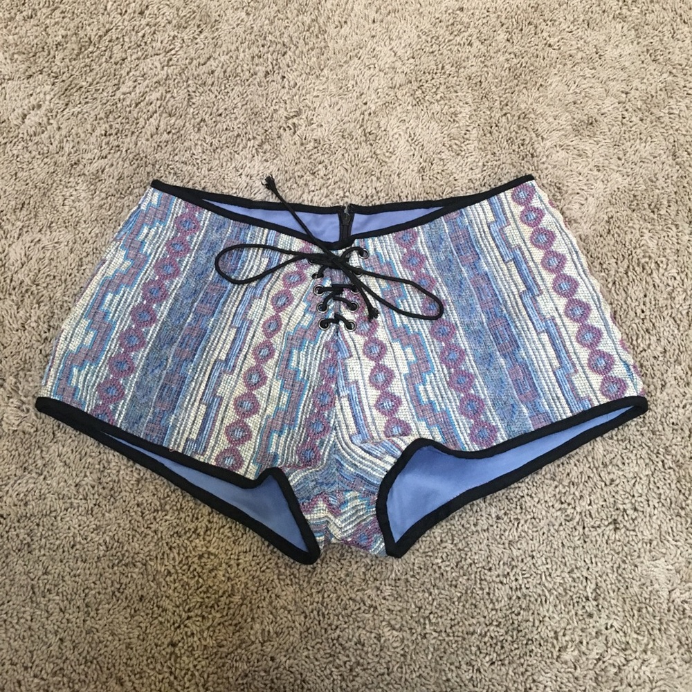 Patterned shorts