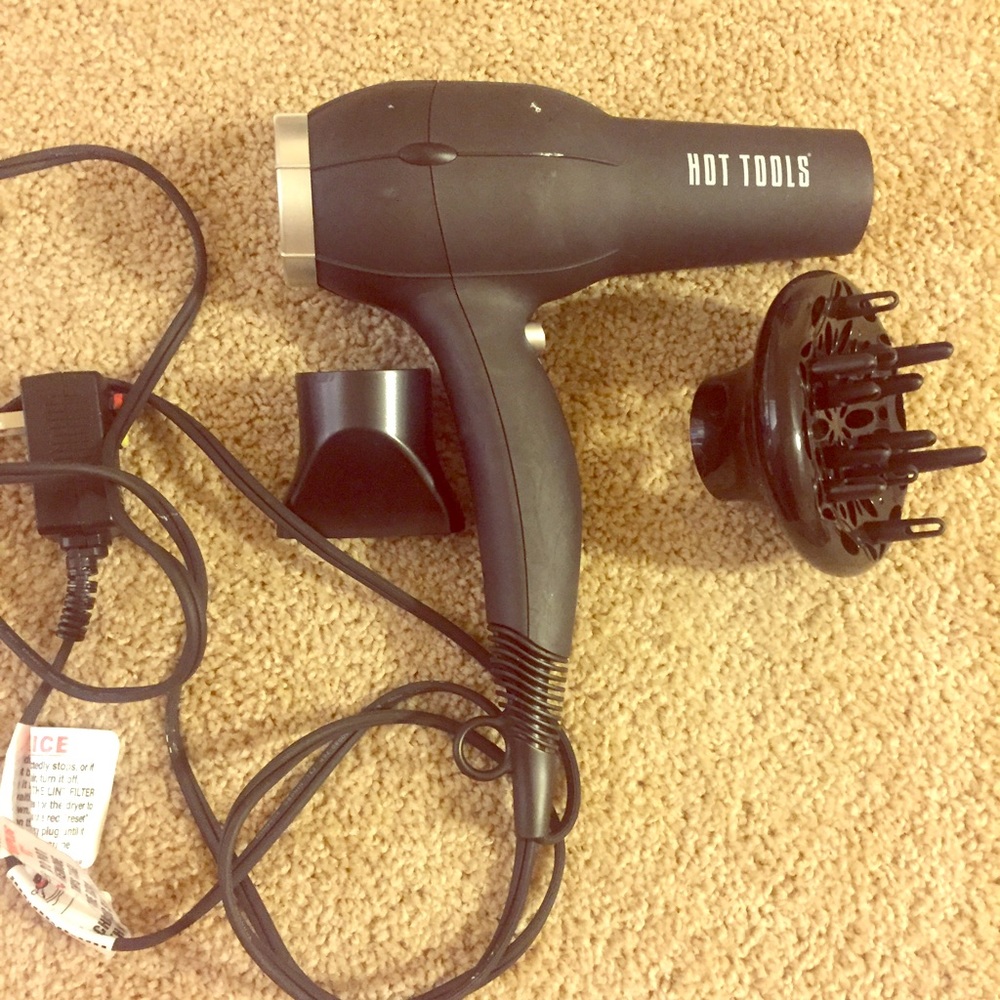 Hot tools hair dryer and accessories