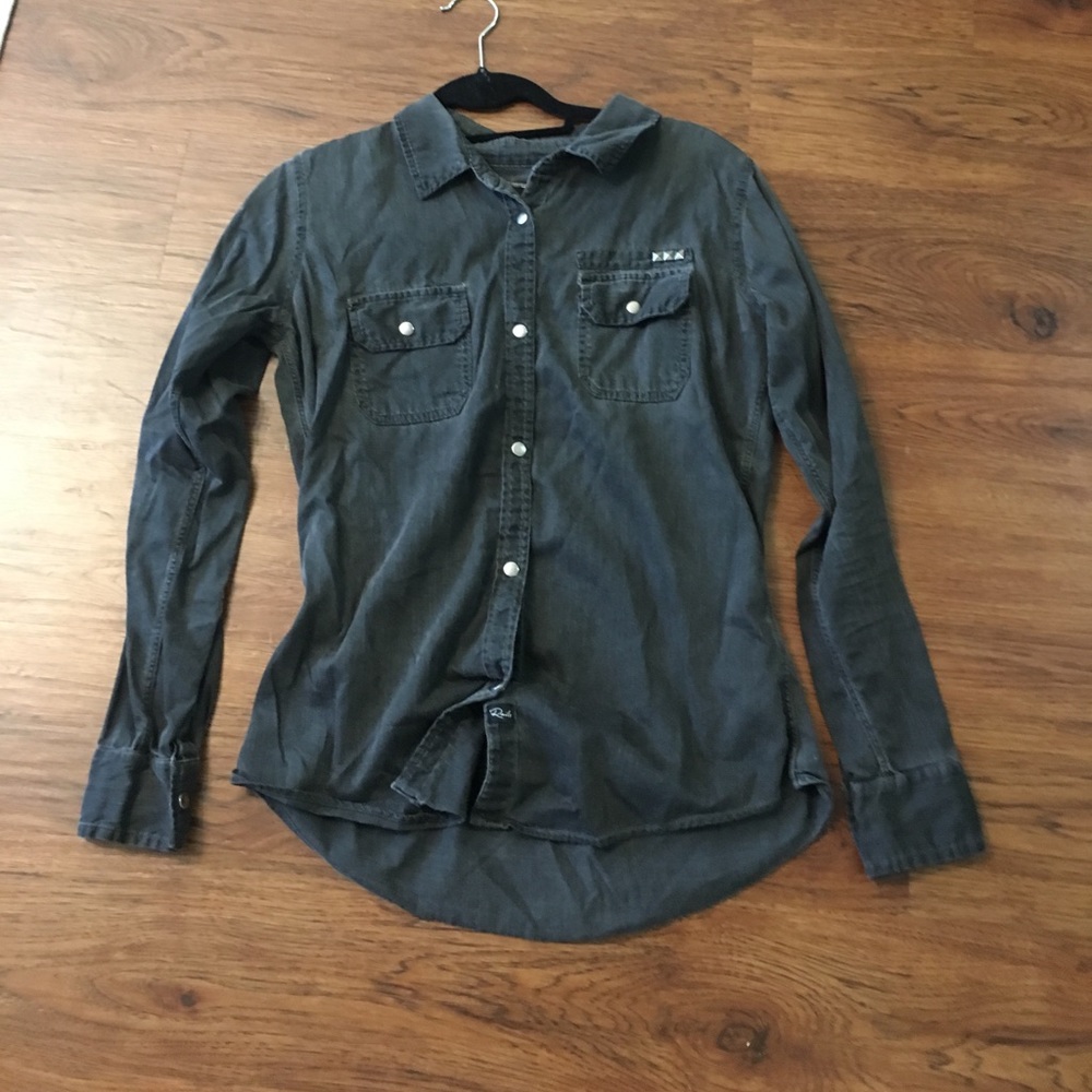Gray Rails Top with Stud Details
