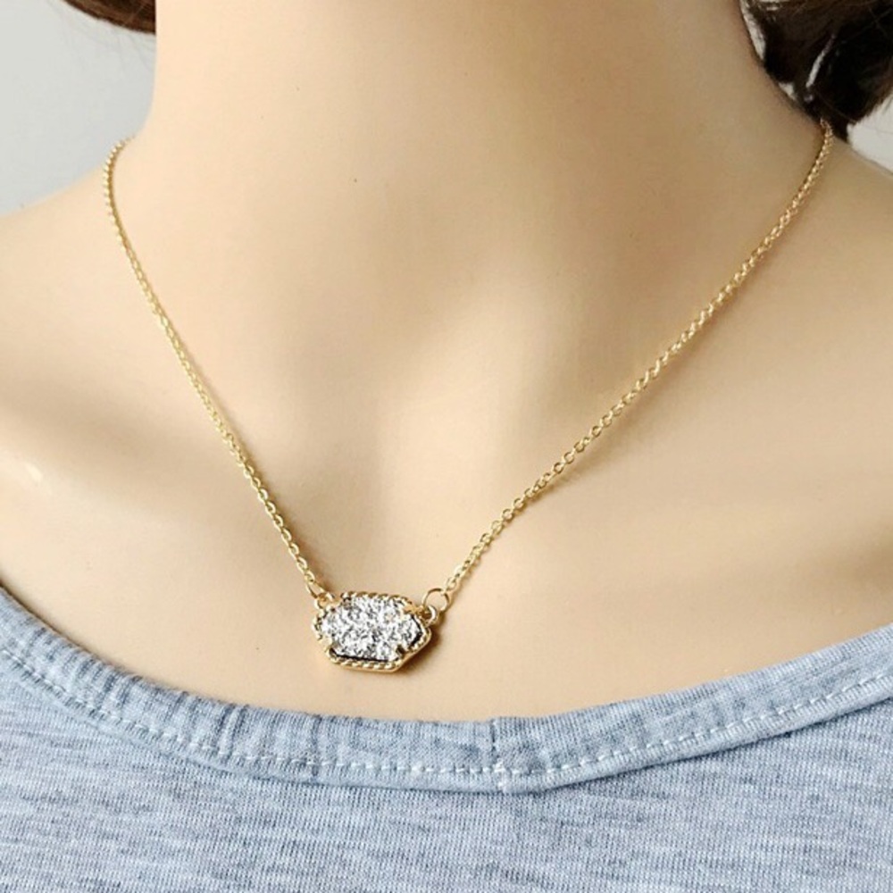 Drusy Dainty Pendant Necklace - Picture 5 of 6