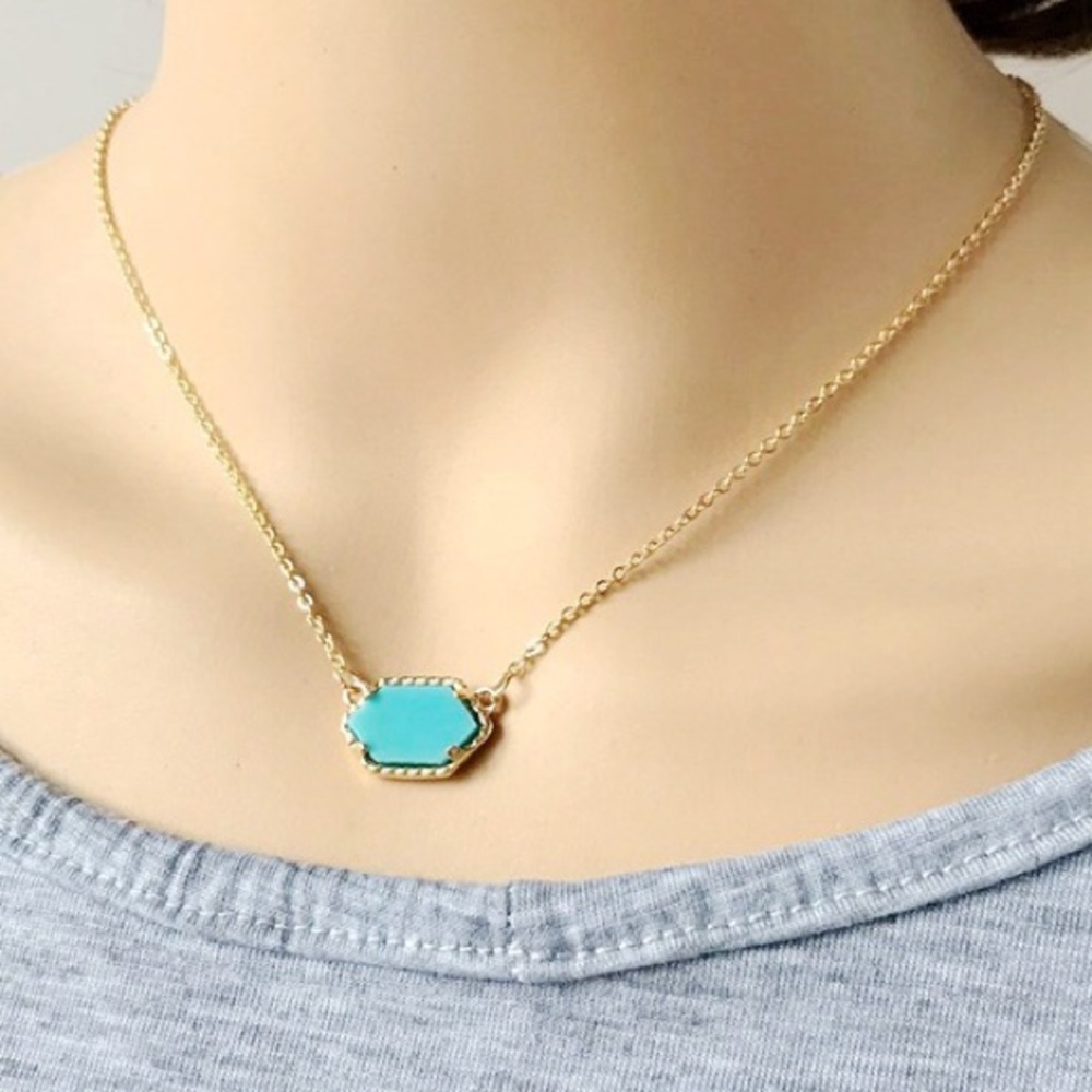 Drusy Dainty Pendant Necklace - Picture 6 of 6