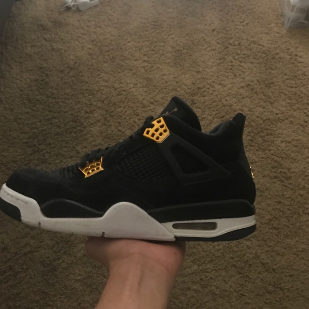 Air Jordan Royalty 4
