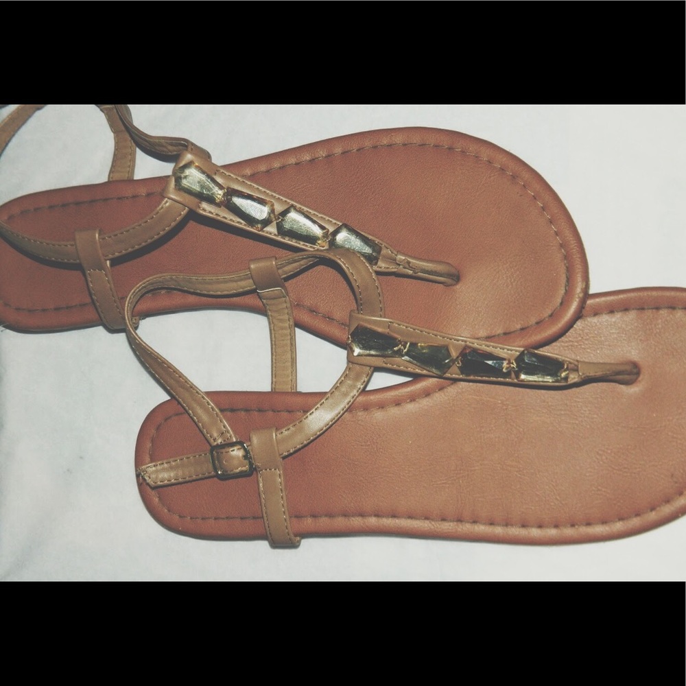 Tan rhinestone sandals❣️
