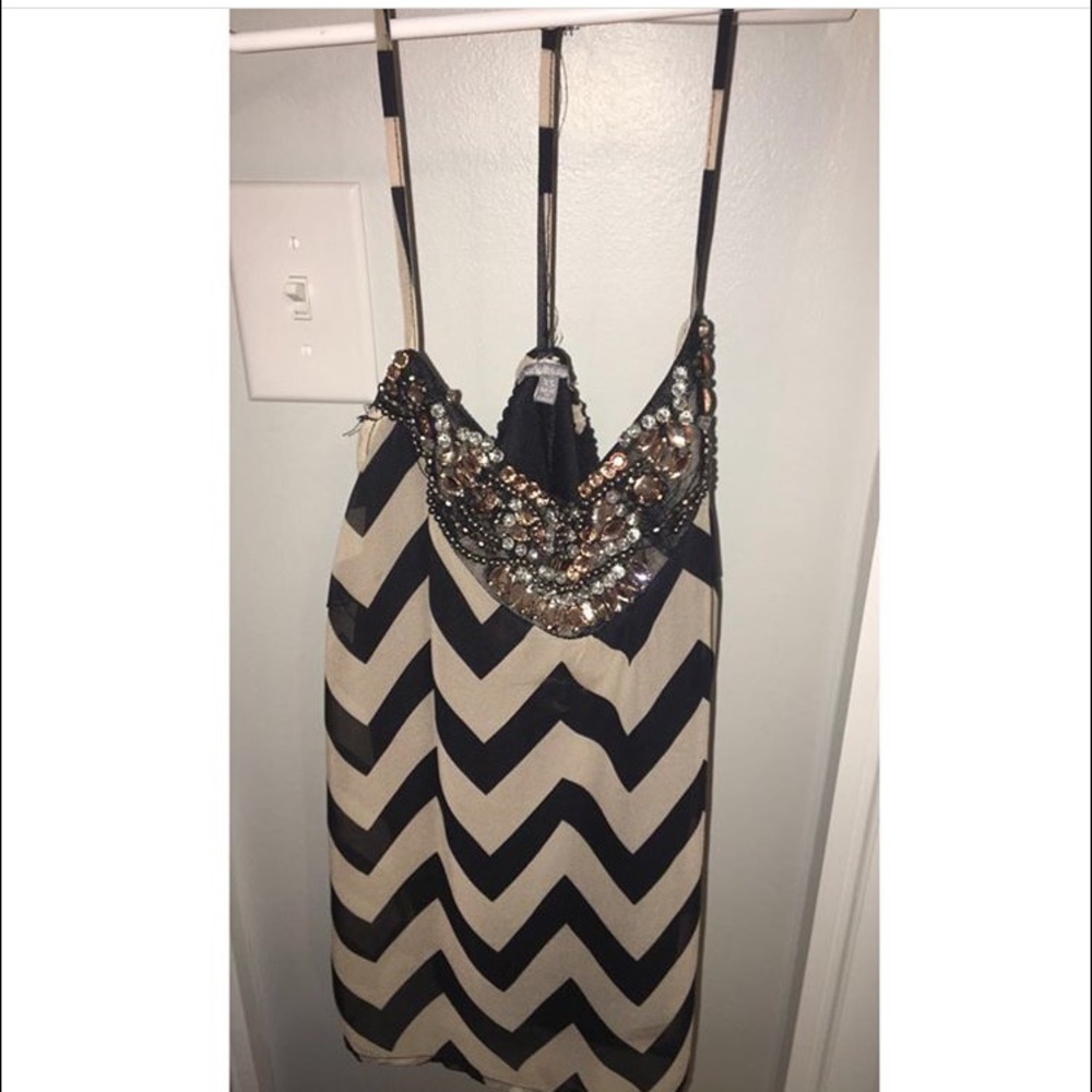 Never worn perfect condition :)