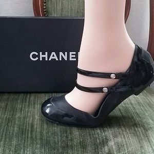 Reserved for maddoxmela14 Chanel flats