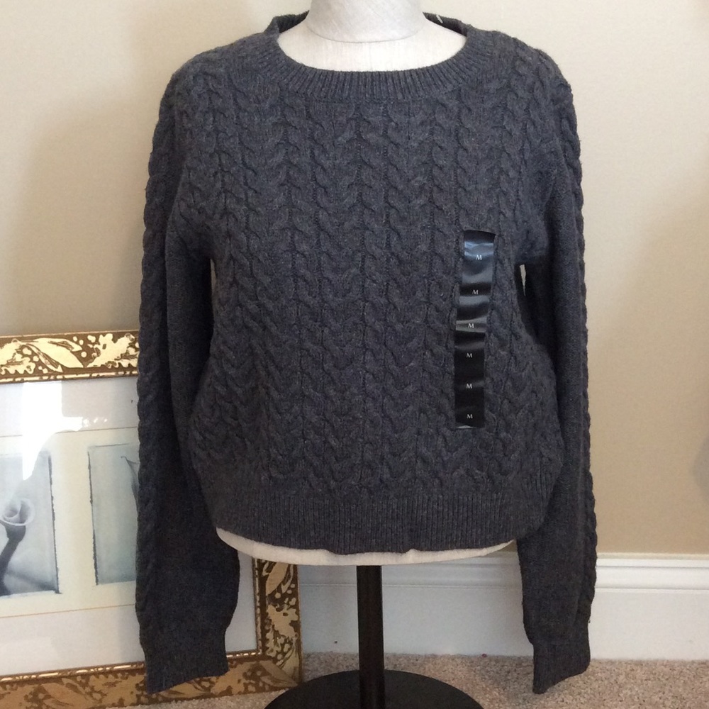 NWT GREY SWEATER BANANA REPUBLIC