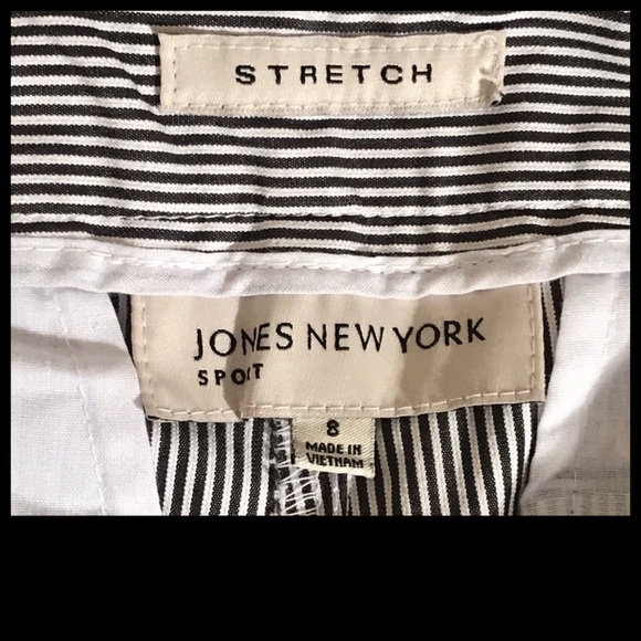 Jones New York Sport Capris Pants - Picture 3 of 4