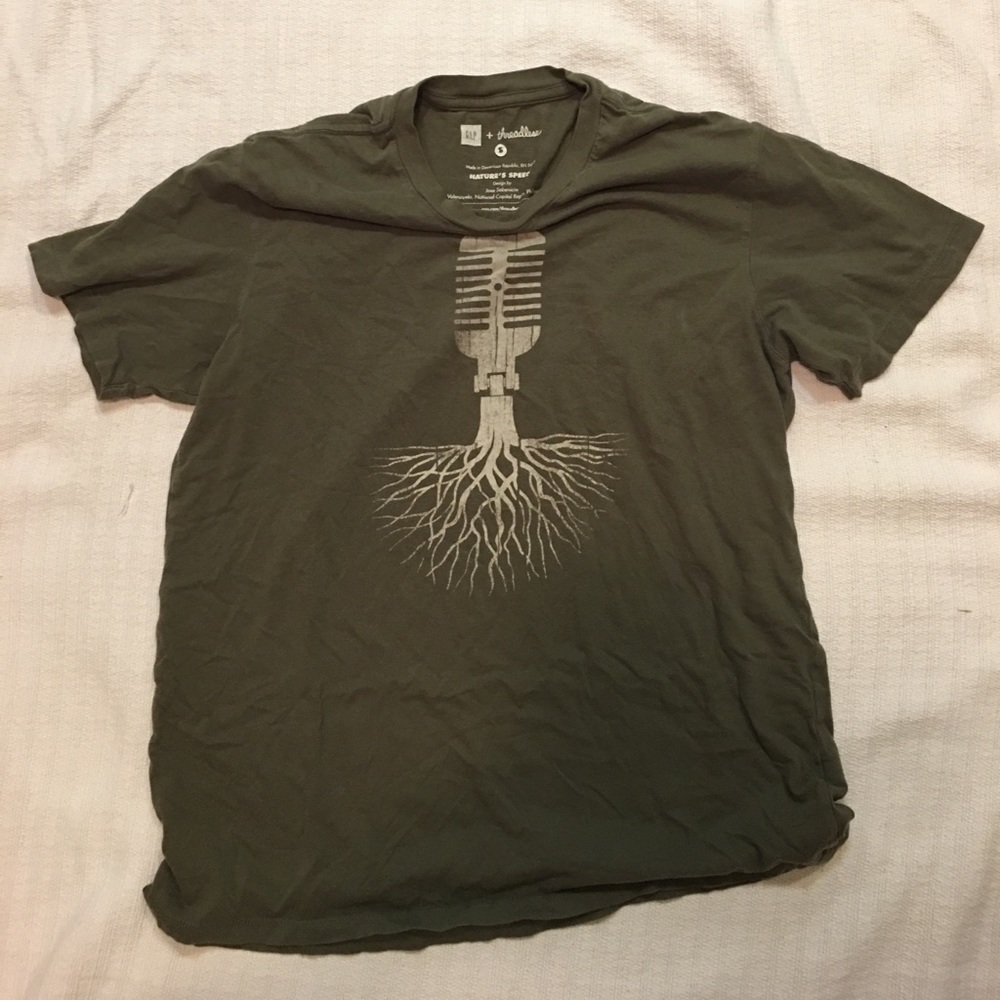 Gap T-shirt