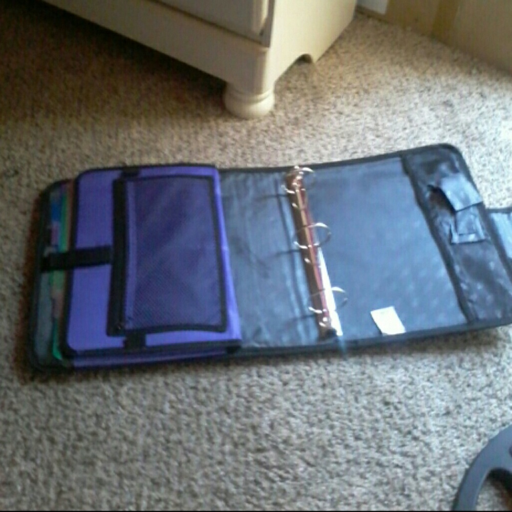 Binder - Picture 2 of 4