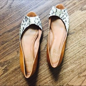 SOLD Madewell snakeskin flats
