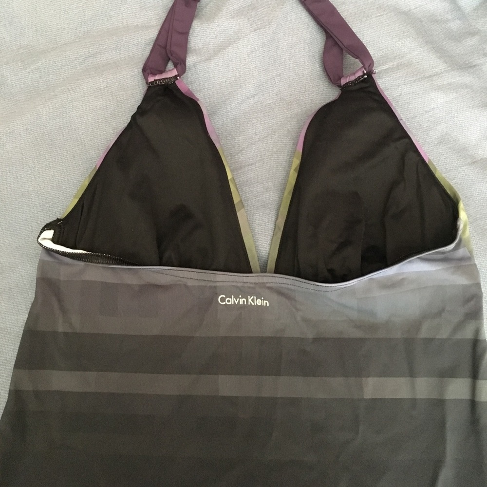 Swim top - Picture 3 of 4