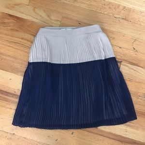 Brand new. Skirt
