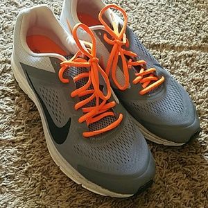 Men's Nike tennis shoes