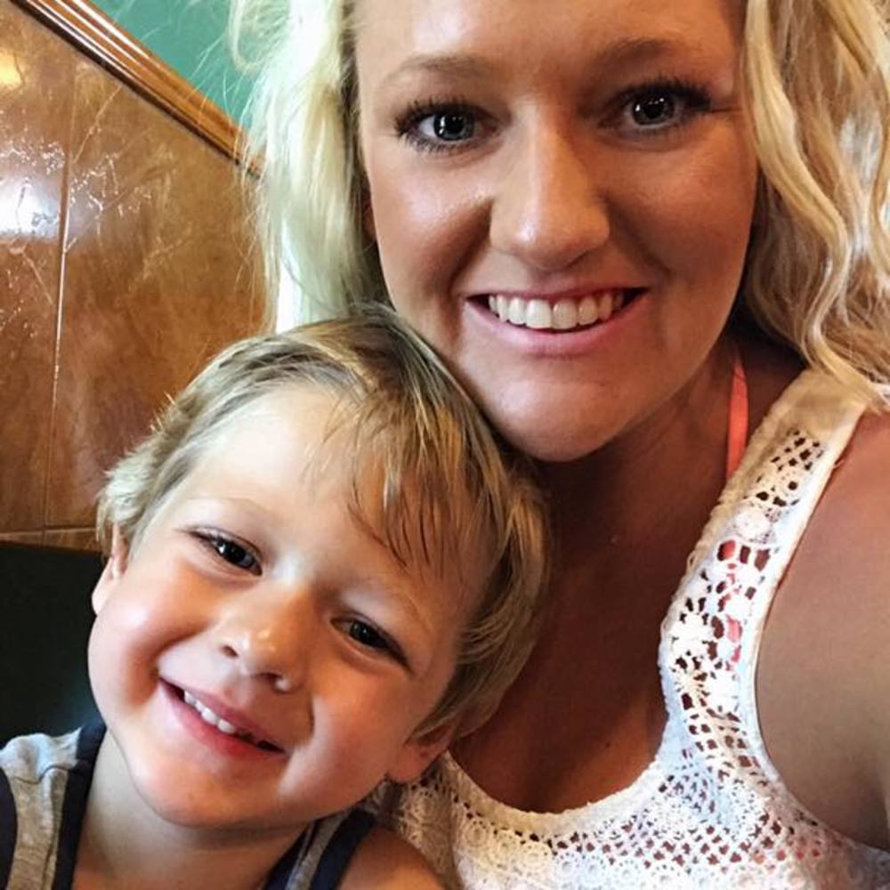 Meet your Posher, Lara