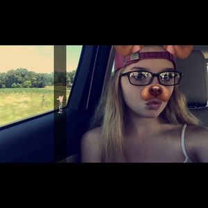 Meet your Posher, Laurel