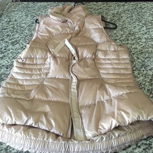 Like new Lululemon fluffing awesome vest
