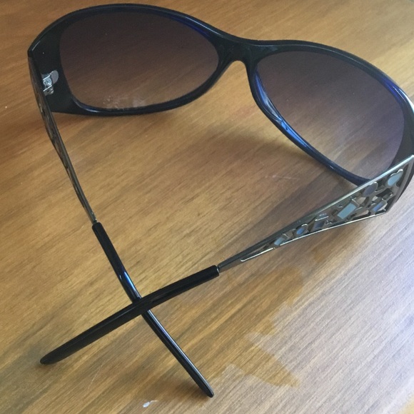 👓🌺Sunglasses - Picture 2 of 8