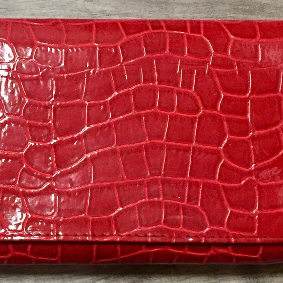 Red Patent Clutch - Picture 4 of 4