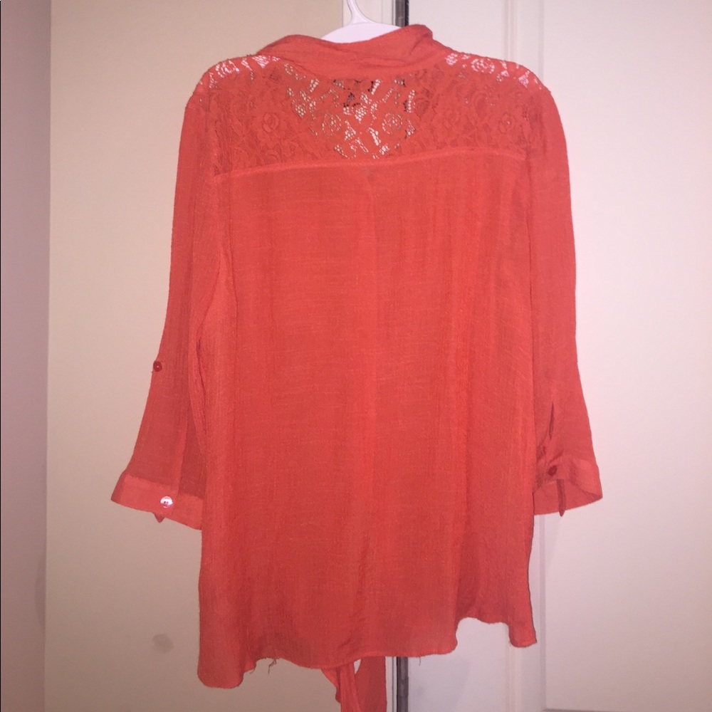 Blouse - Picture 2 of 2