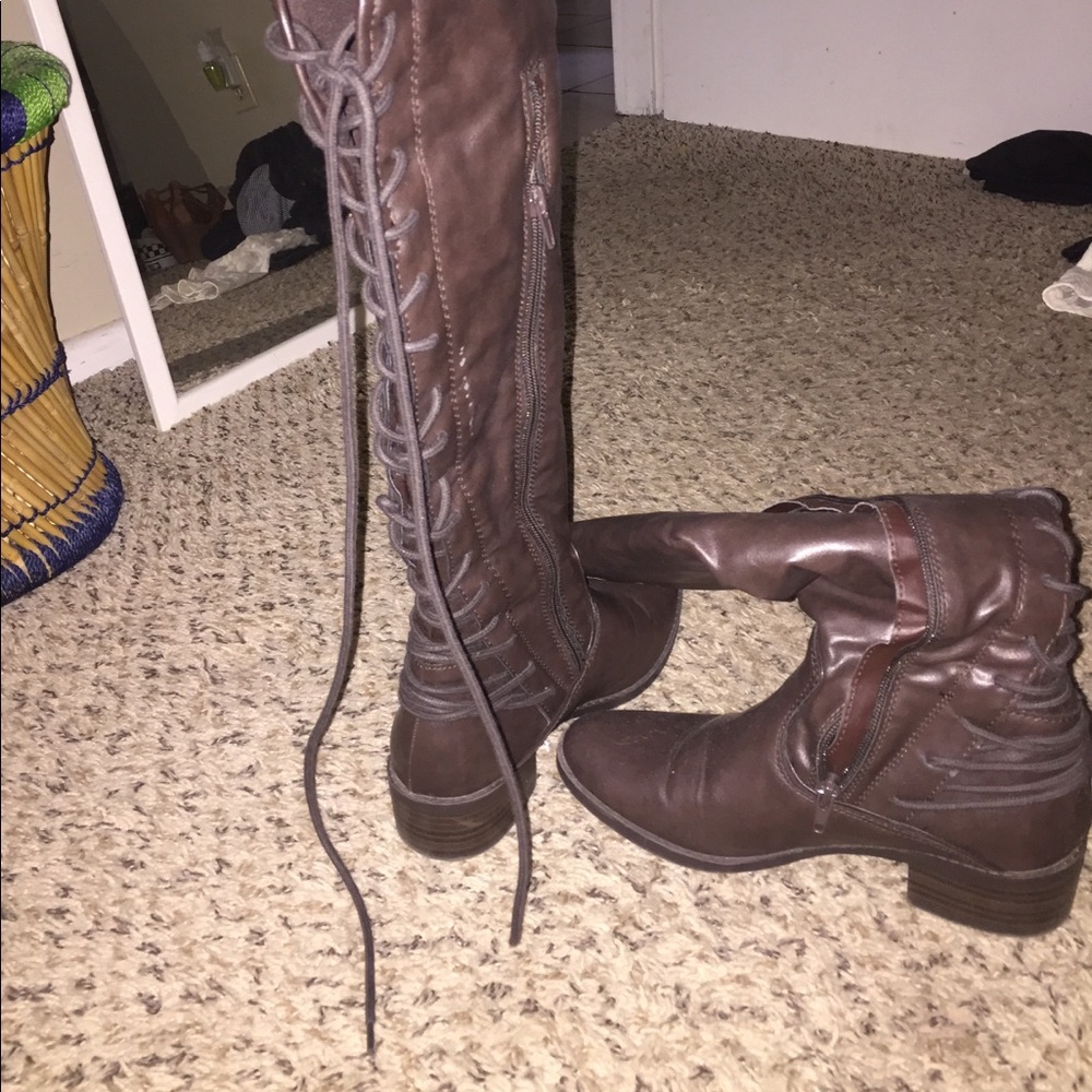 Tie up riding boots