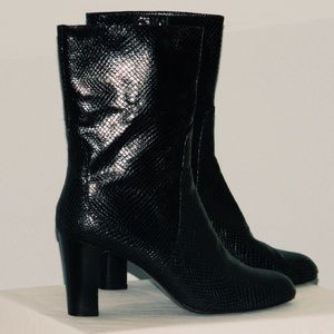Cole Haan black snakeskin boots❣️