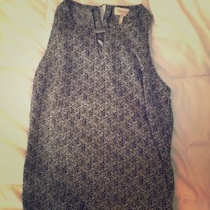 Zebra style dressy top (Chevron)