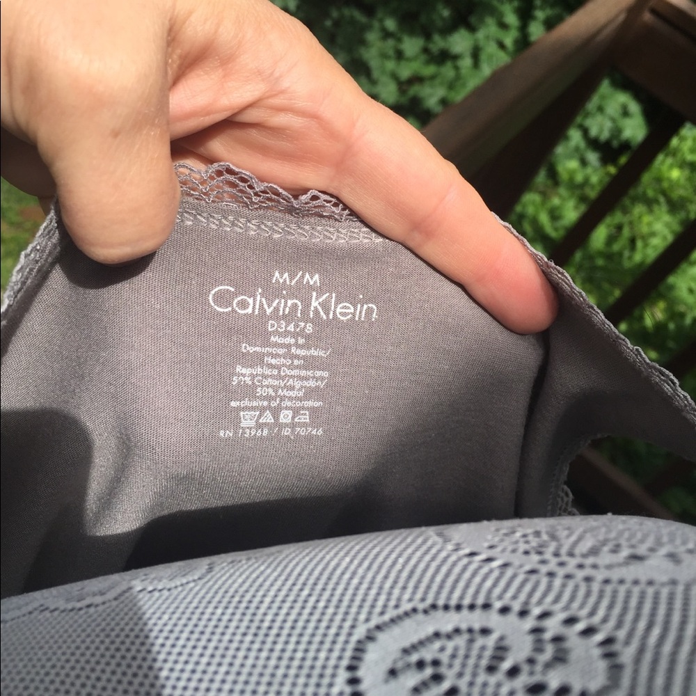 Calvin Klein Tank Top - Picture 2 of 4