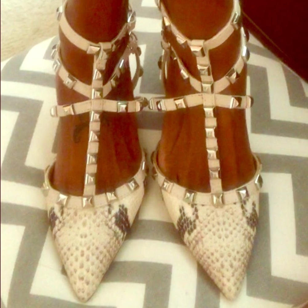 BCBG snake skin heels