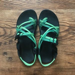 Green chacos