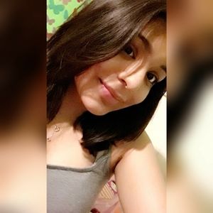 Meet your Posher, Camila