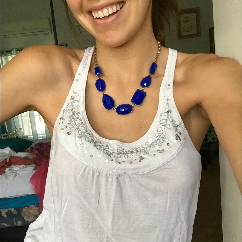 🌟White top with sequin detail