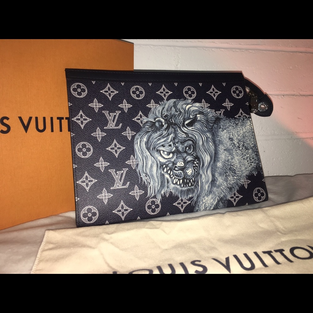 Louis Vuitton Pochette Voyage Monogram Savane