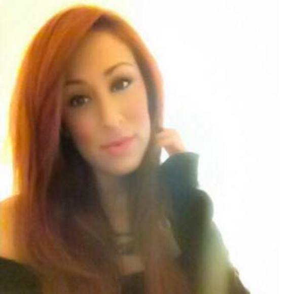 Meet your Posher, Elisa Marie - Picture 1 of 1